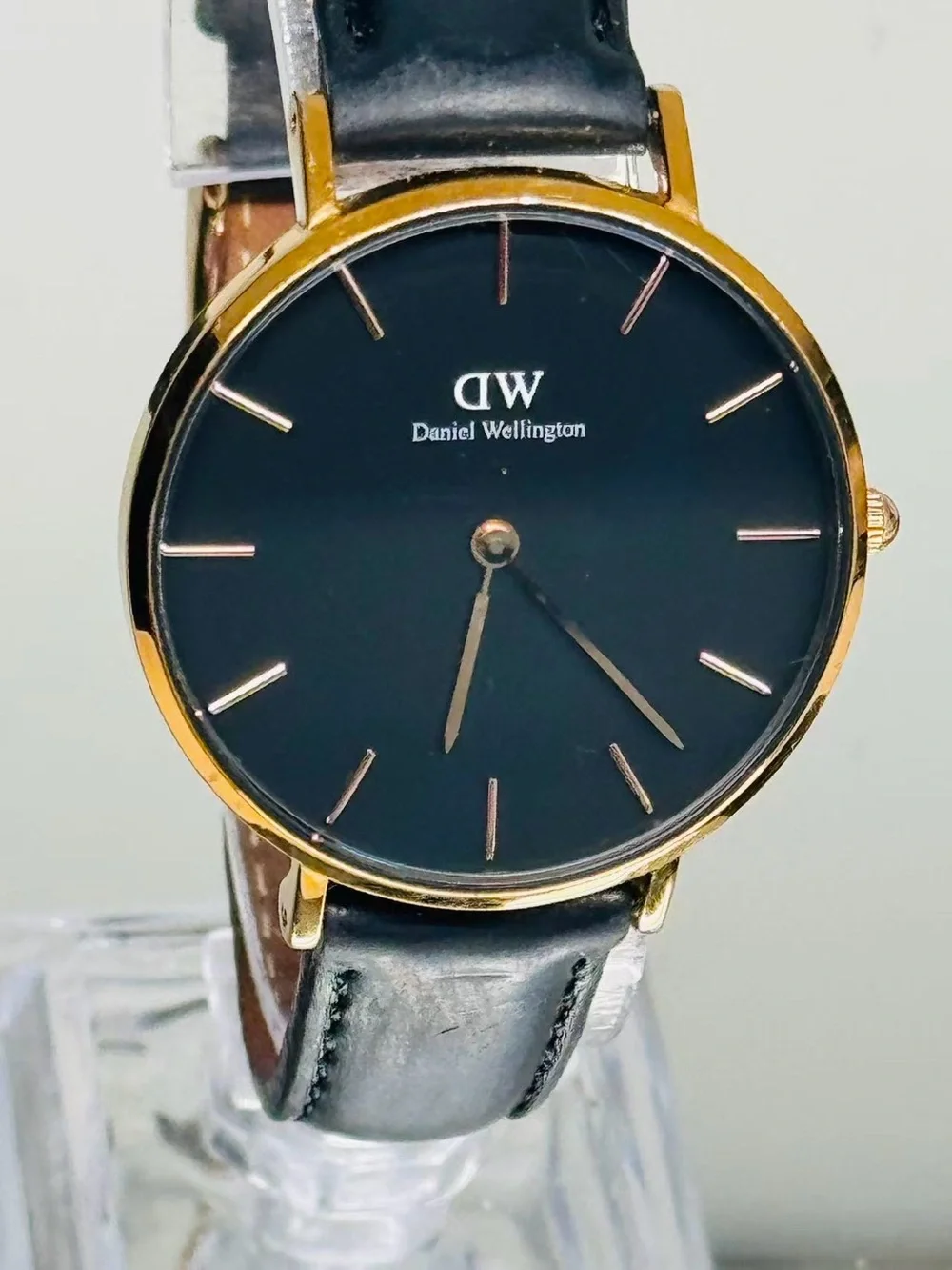 Daniel Wellington DW Men’s Watch Black Dial Gold Tone 32mm New Battery Runs